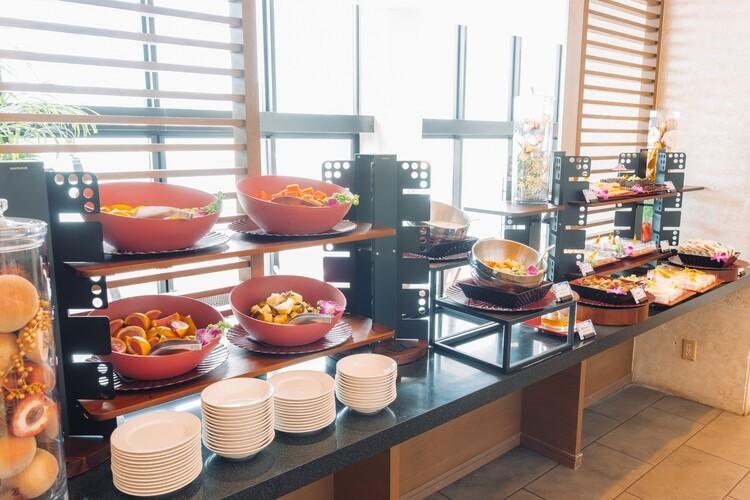 朝から 20種類 の 『瀬長スイーツ』 を堪能