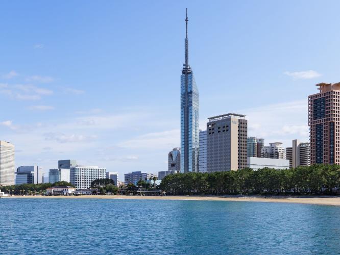 ホテル外観（昼）