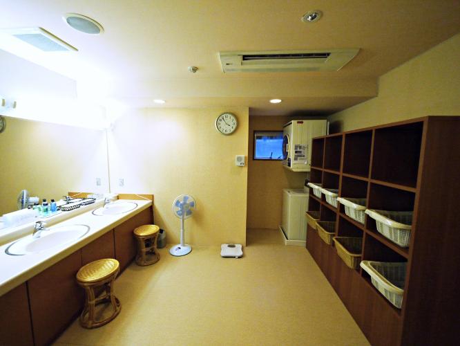 ■ラジウム人工温泉「旅人の湯」