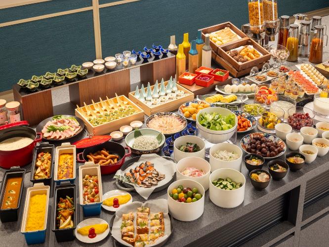 【朝食_朝食ブッフェ】95品目の食材を楽しめるブッフェ。※一例