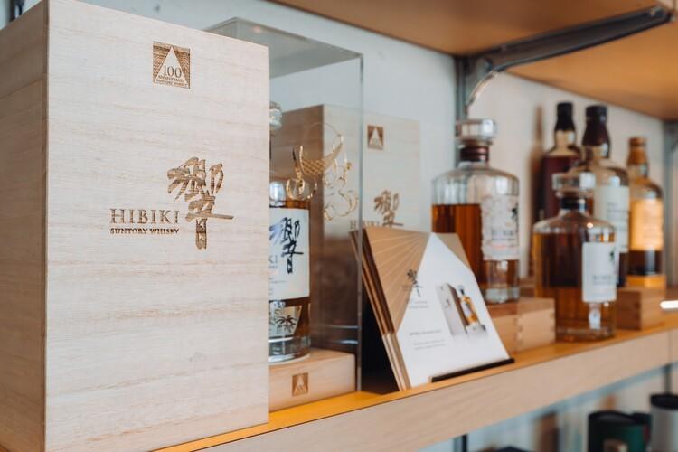 厳選された銘酒とともに、特別な夜を