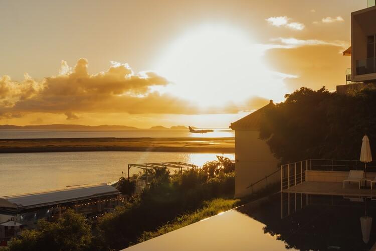 瀬長島ホテルでしか体験できないドラマティックなサンセット