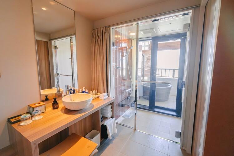 クラブフロア按司温泉露天風呂DXツインエアポートビュー