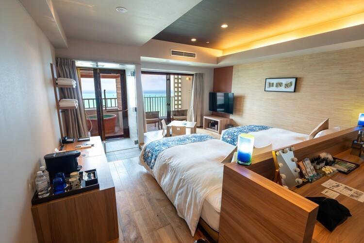 クラブフロア按司温泉露天風呂ツインオーシャンビュー