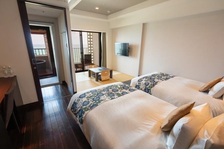 温泉露天風呂付和洋室オーシャンビュー