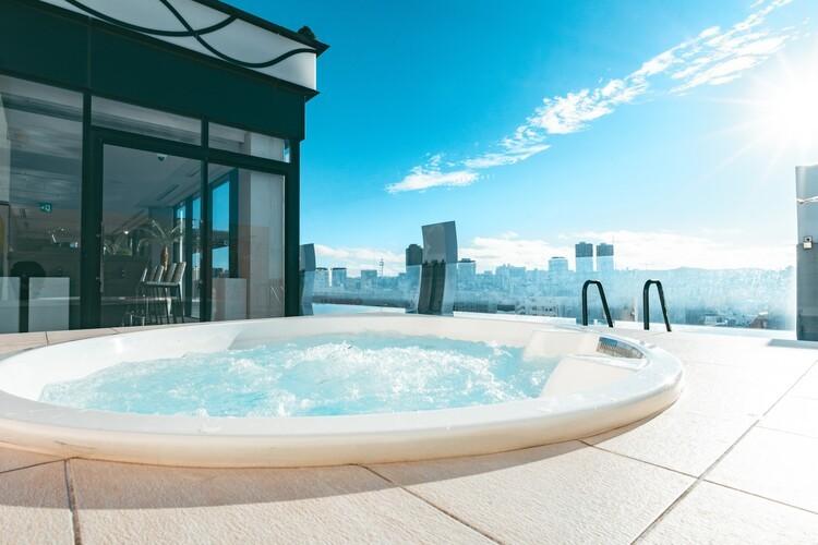 【シースループール】沖縄を感じながら入るジャグジー