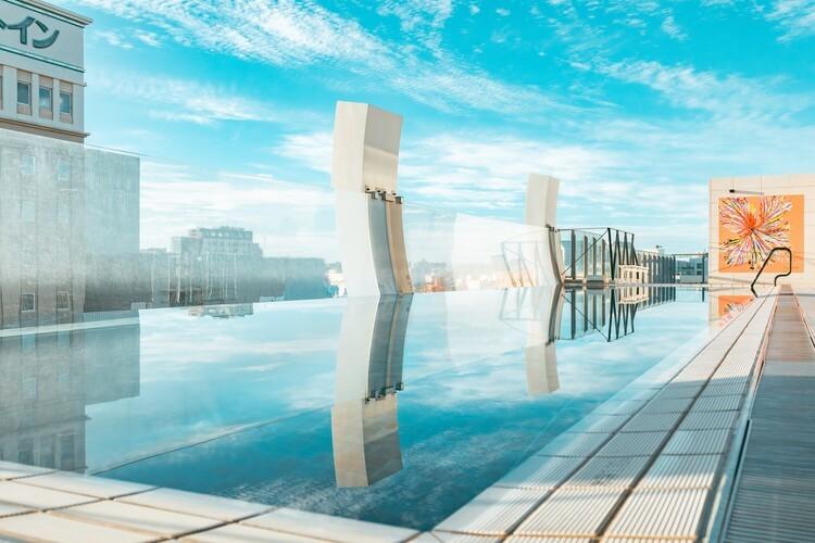 【シースループール】まるで空に浮かんでいるような開放感を味わえます