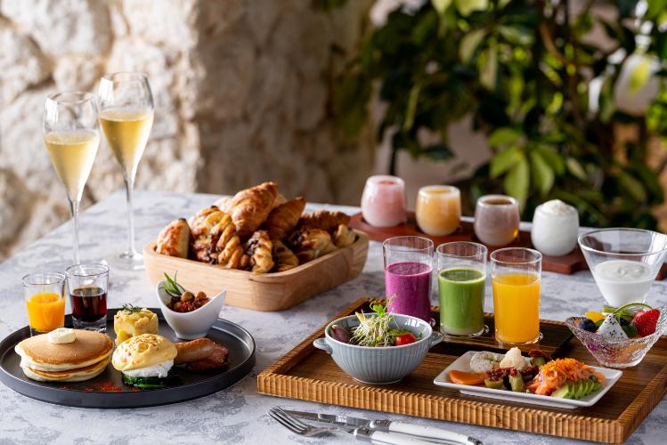 【ホテル内レストラン（朝食一例）】コンチネンタルブレックファースト(洋食)をご用意しております。