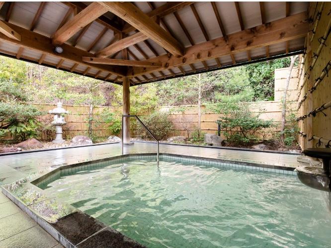 【カタタの湯】露天風呂（男湯）