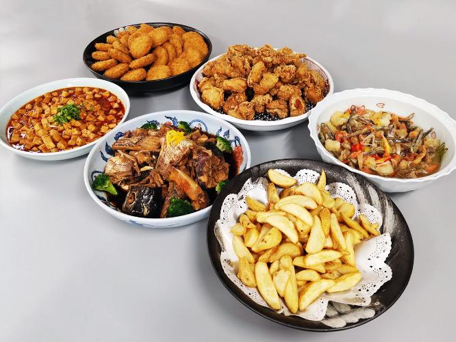 【6〜8月】夕食バイキング一例