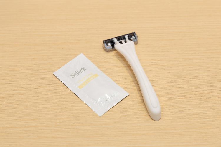 【カミソリ・シェービングクリーム】2階アメニティバイキングにご用意しております。ご自由にお取りくださいませ。