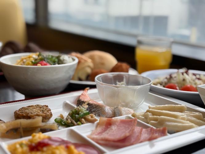 朝食バイキング