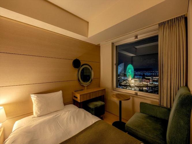 ＜夜景View＞【レディースフロア：シングル】みなとみらいの景色を眺めほっと一息。