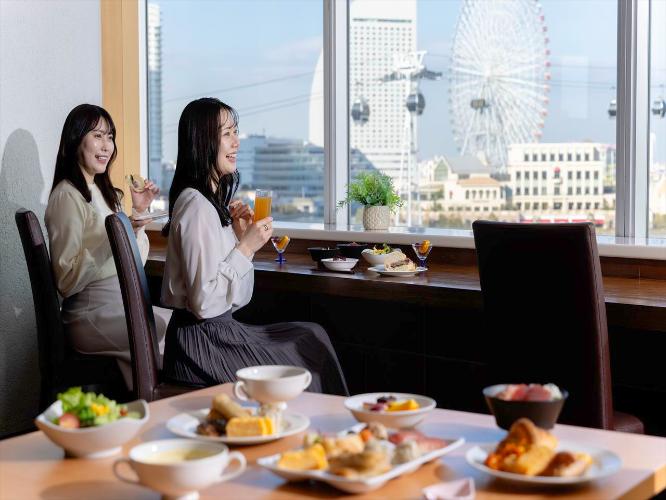 【朝食ビュッフェ】みなとみらいの景色を眺めながら、朝の爽やかなひとときを。