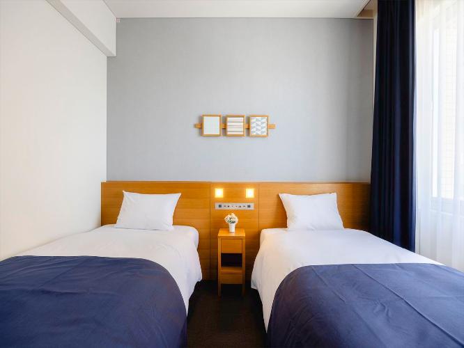 【カジュアルツイン】コンパクトで落ち着く空間。観光重視のふたり旅に最適です。