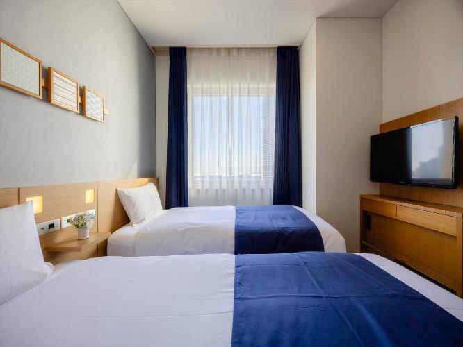 【カジュアルツイン】コンパクトで落ち着く空間。観光重視のふたり旅に最適です。