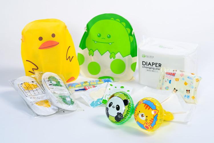 ■お子様用の歯ブラシ、ボディスポンジ、スリッパ、おむつ替えセット、腕風船をフロントにてご用意。