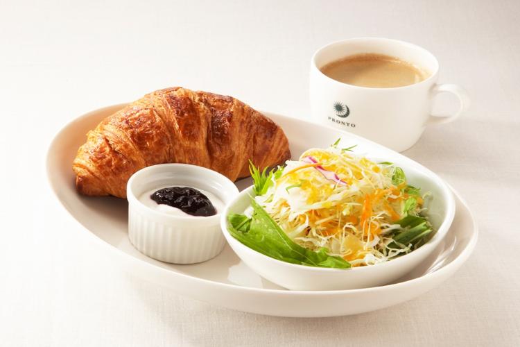 【モーニングメニュー】HOTEL MORNING SET 4.クロワッサン+サラダ＋ゆで卵orヨーグルト＋スープ＋ドリンク