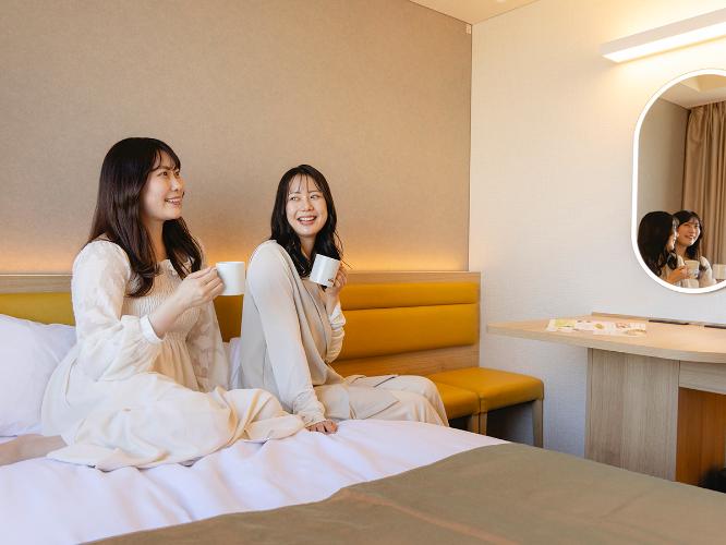 人気のダブルルームは、一人でも・二人でも快適にお過ごしいただけます。