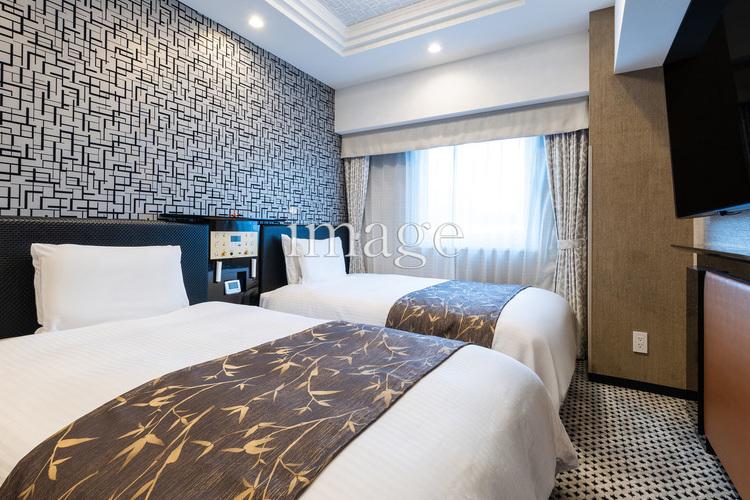 ■デラックスツインルーム（広さ22平米／ベッド幅120cm×2）／バリアフリー対応