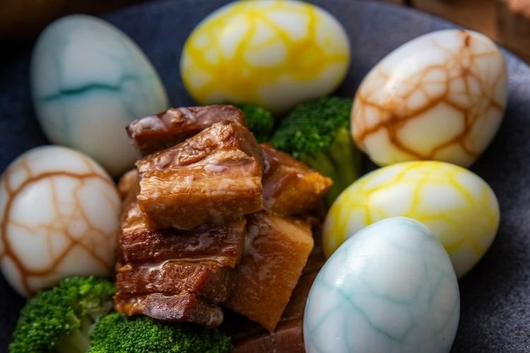 夏休み　恐竜ビュッフェ