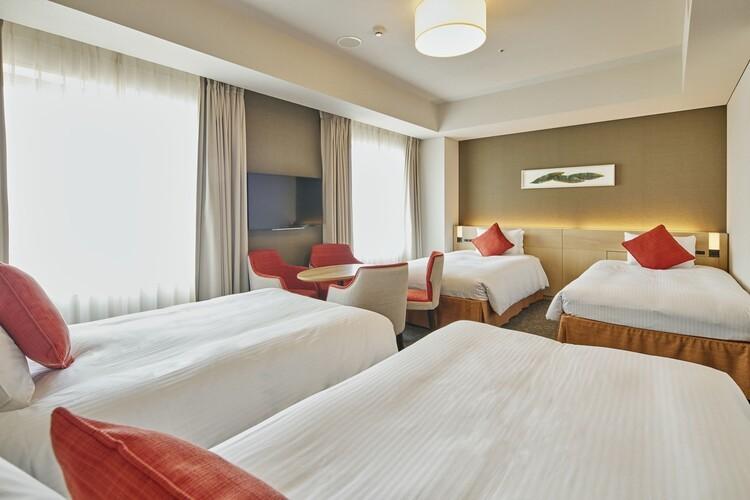 【エミオンスクエア】スクエアフォースルーム（4名利用時）