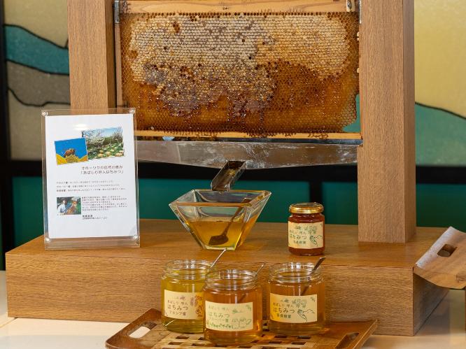 【朝食マルスコイバイキング】  地元の養蜂家から取り寄せた菩提樹蜜を使用したはちみつです♪（イメージ）