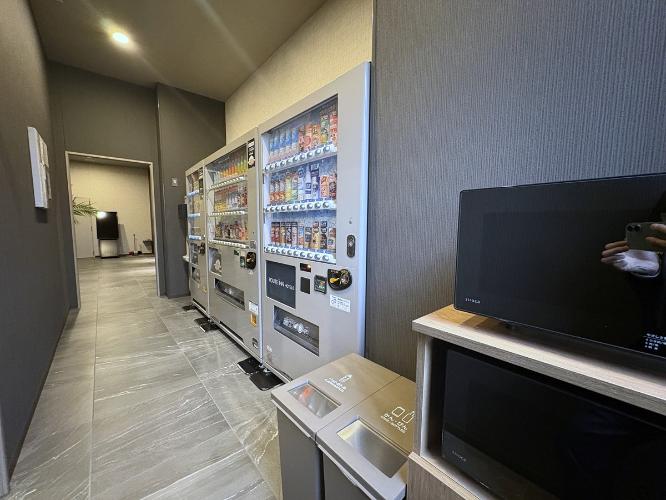 ■自動販売機、電子レンジ