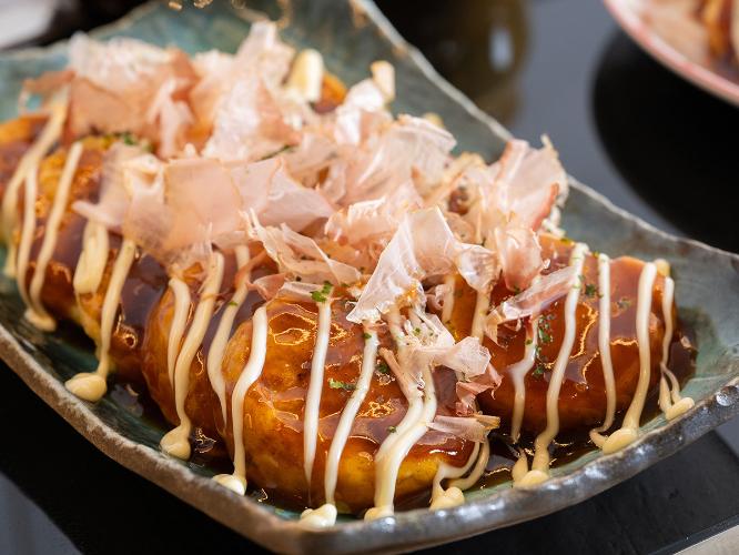 朝食|大阪のソウルフード「お好み焼き」を朝食で。 ※「お好み焼き」と「たこ焼き」は日替わり
